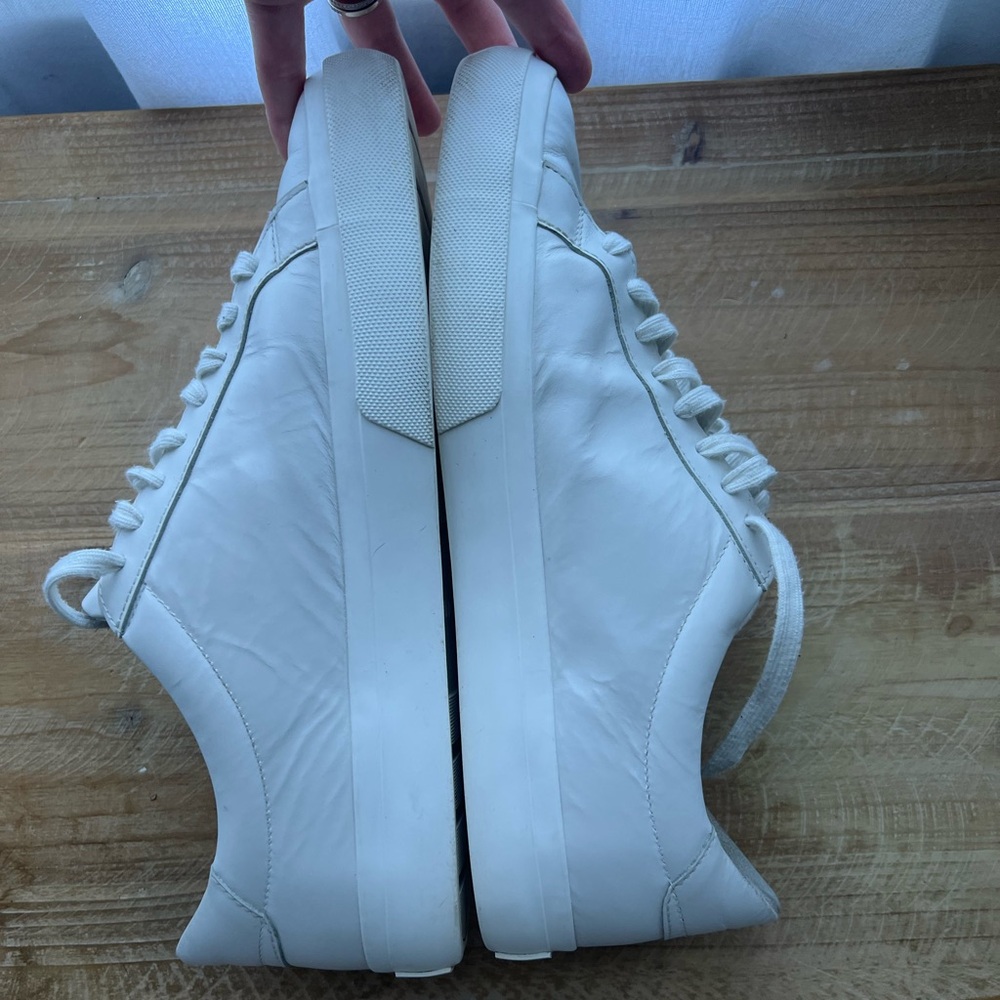 Vince Fulton Leather Sneaker in White Size 9/ EU 42.5 - Picture 7 of 11